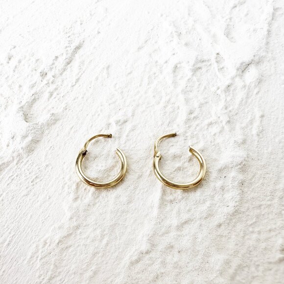 18k Solid Gold Hoops earrings plain small Huggies, real gold earrings - Picture 5 of 5